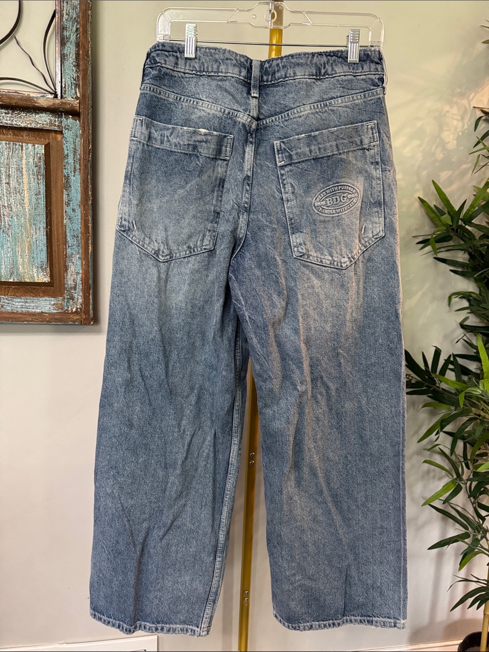 BDG Wide-Leg Jeans in Light Blue Wash